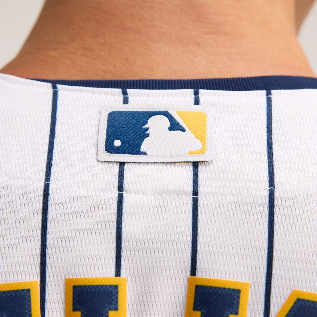 Christian Yelich Milwaukee Brewers Nike Alternate Replica Player Jersey - White